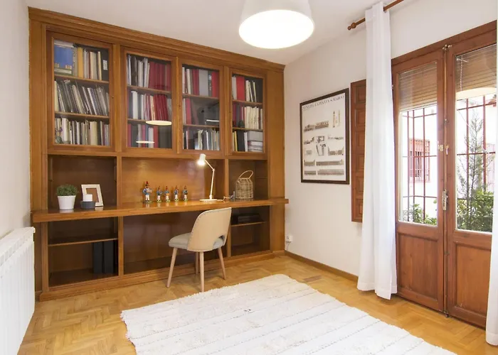 Chezmoihomes Alhambra Penthouse
