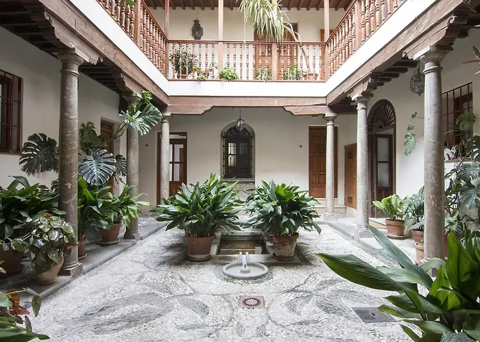 Chezmoihomes Alhambra Penthouse
